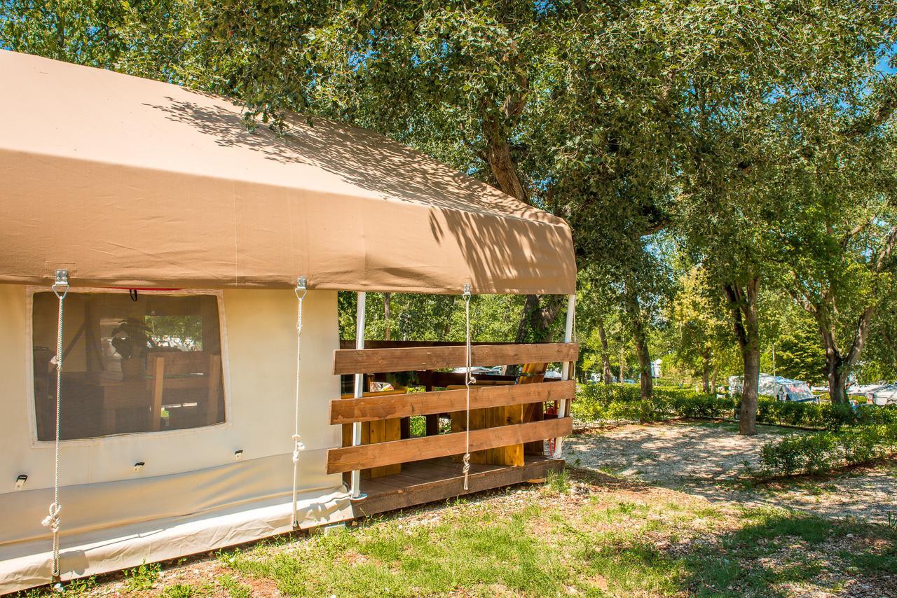 Sunflower Camping Hotel Novigrad Istria Exterior foto